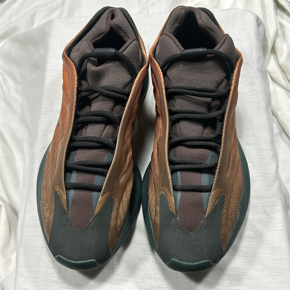 NEW Yeezy Orange 700 V3 Sneakers